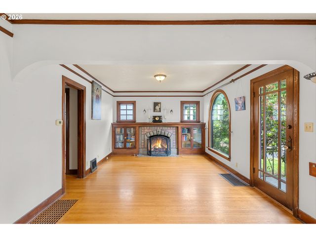 3236 Se FRANKLIN St, Portland, OR 97202