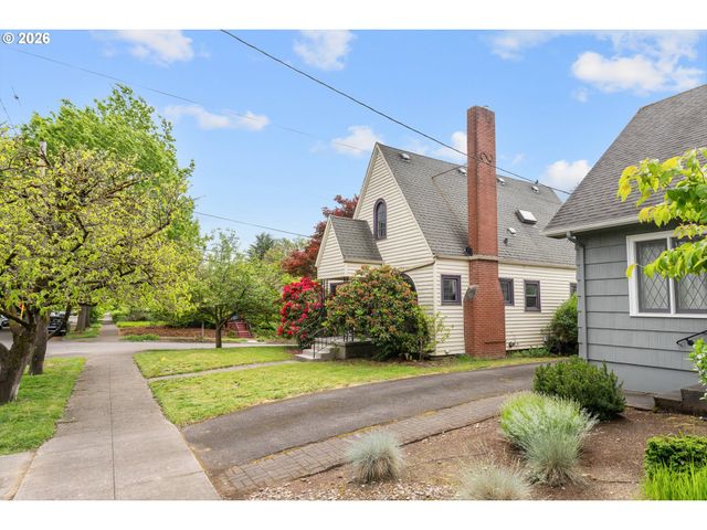 3236 Se FRANKLIN St, Portland, OR 97202