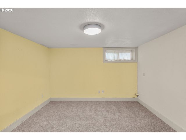 3236 Se FRANKLIN St, Portland, OR 97202
