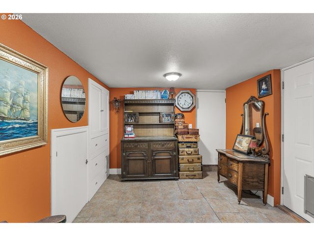 3236 Se FRANKLIN St, Portland, OR 97202