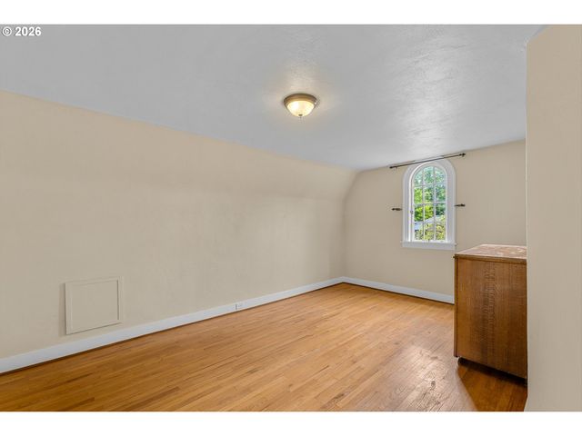 3236 Se FRANKLIN St, Portland, OR 97202