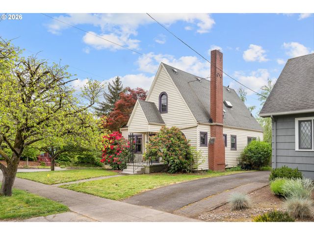 3236 Se FRANKLIN St, Portland, OR 97202