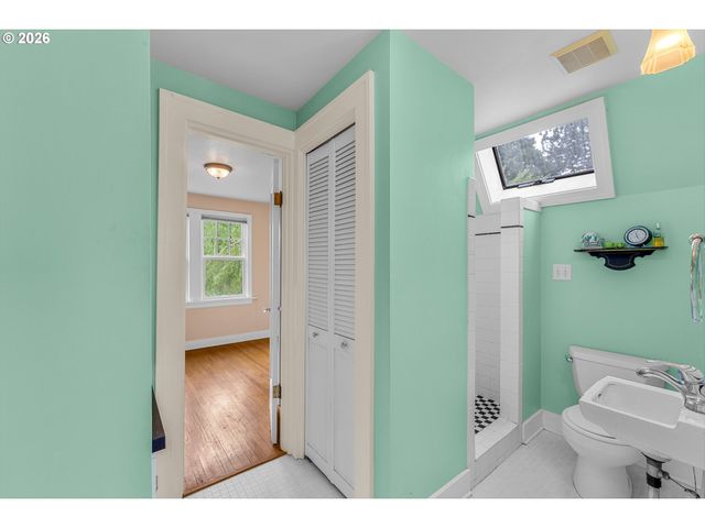 3236 Se FRANKLIN St, Portland, OR 97202