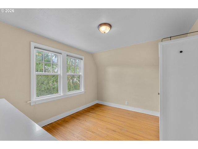 3236 Se FRANKLIN St, Portland, OR 97202