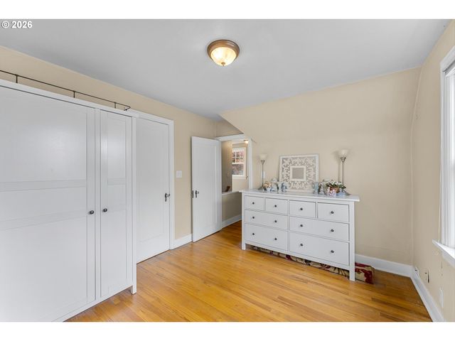 3236 Se FRANKLIN St, Portland, OR 97202