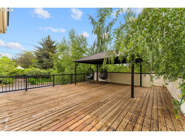 3236 Se FRANKLIN St, Portland, OR 97202