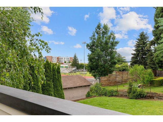 3236 Se FRANKLIN St, Portland, OR 97202