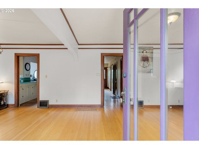 3236 Se FRANKLIN St, Portland, OR 97202