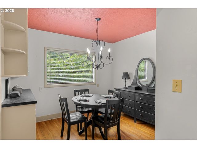 3236 Se FRANKLIN St, Portland, OR 97202