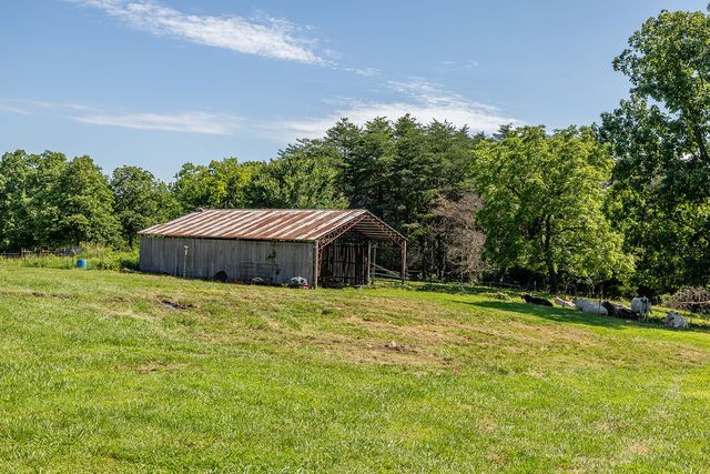 17068 Hazel Valley Road, Fayetteville, AR 72701
