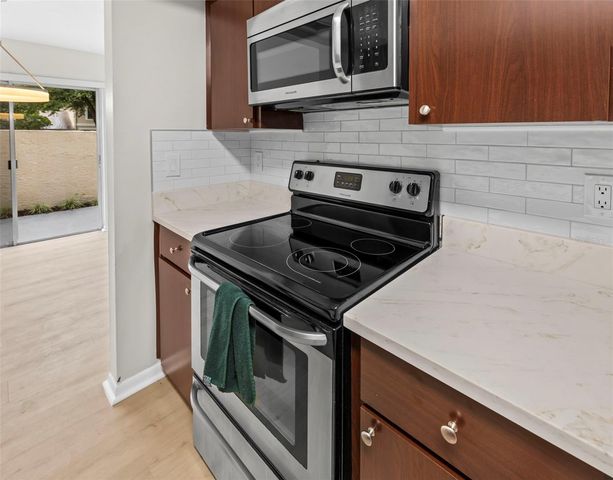 6226 GOLDENMOSS WAY 6226, Tampa, FL 33617
