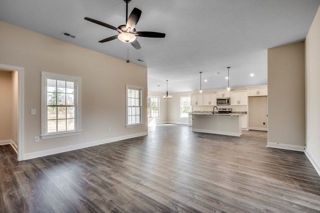 370 Three Curve Rd., Loris, SC 29569