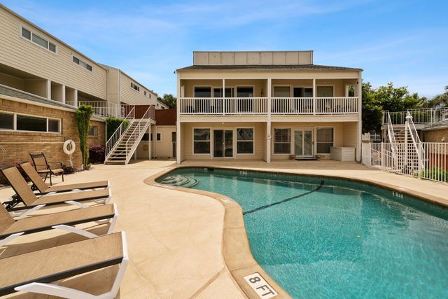 1818 S Lakeshore BLVD 8, Austin, TX 78741