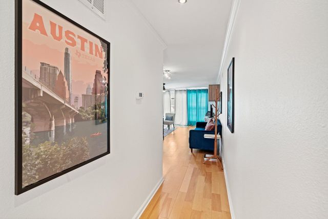 1818 S Lakeshore BLVD 8, Austin, TX 78741