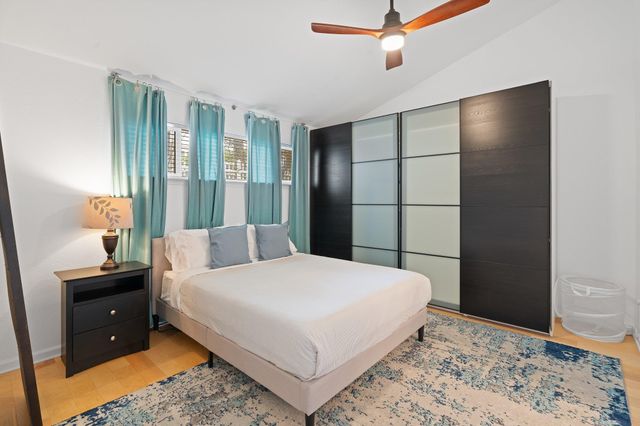 1818 S Lakeshore BLVD 8, Austin, TX 78741