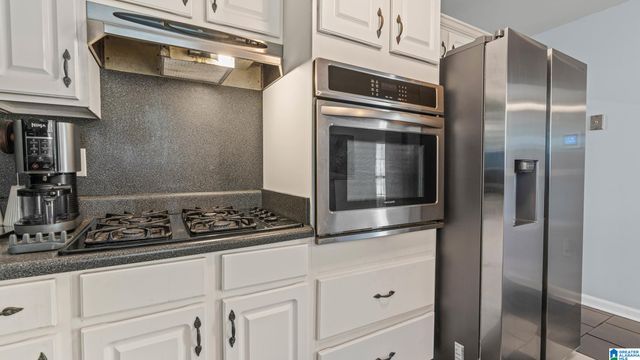 2025 FAIRFAX AVENUE, Bessemer, AL 35020