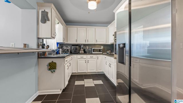 2025 FAIRFAX AVENUE, Bessemer, AL 35020
