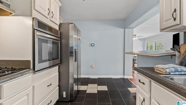 2025 FAIRFAX AVENUE, Bessemer, AL 35020
