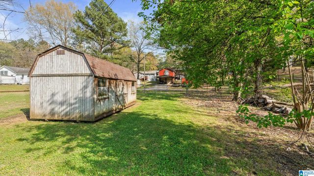 2025 FAIRFAX AVENUE, Bessemer, AL 35020