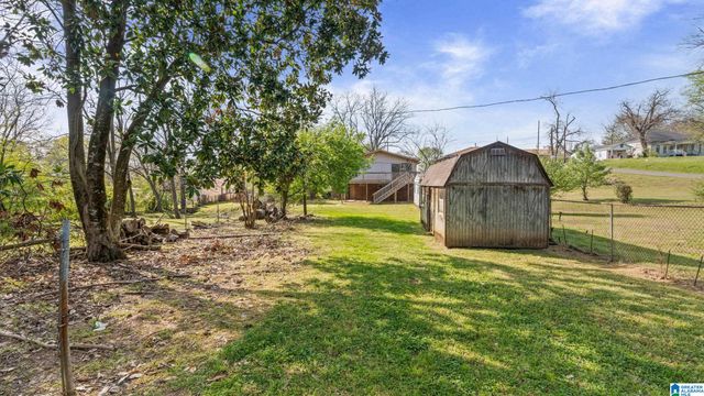 2025 FAIRFAX AVENUE, Bessemer, AL 35020