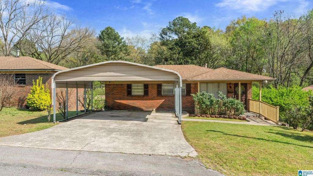 2025 FAIRFAX AVENUE, Bessemer, AL 35020