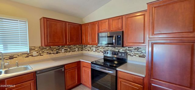 15213 N LUNA Street, El Mirage, AZ 85335