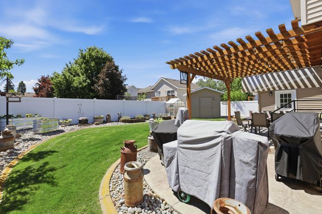 17410 E Knox Ave, Spokane Valley, WA 99016