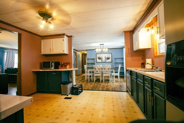 176 Deer Path, Hopkinton, NH 03229