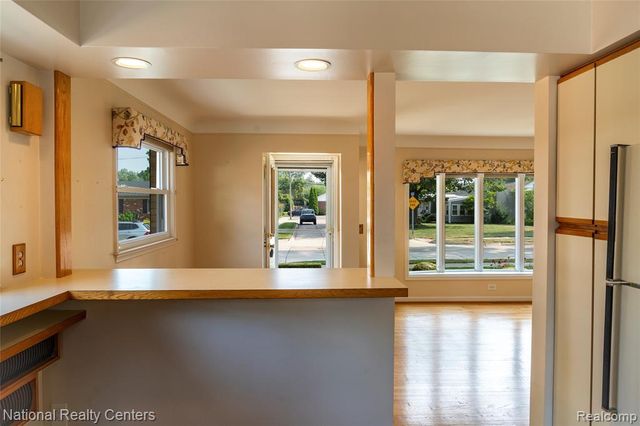 22635 Lincoln Street, Saint Clair Shores, MI 48082