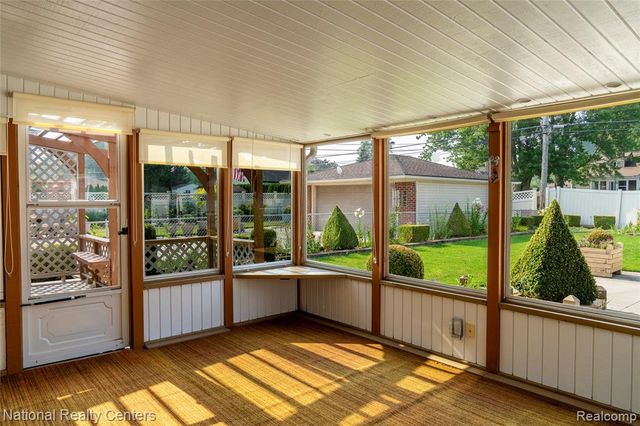 22635 Lincoln Street, Saint Clair Shores, MI 48082
