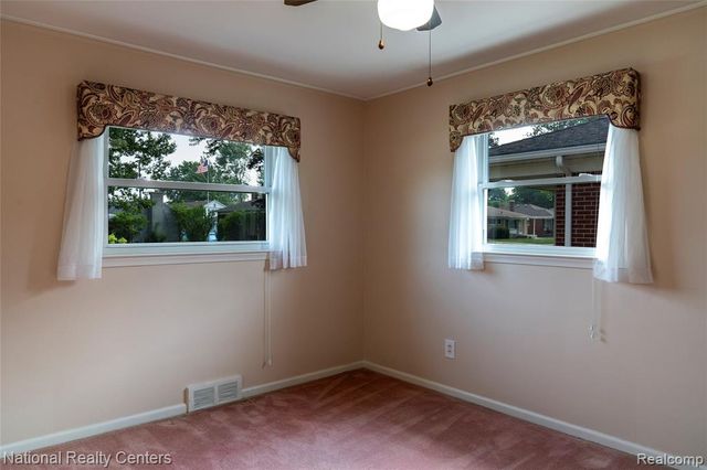 22635 Lincoln Street, Saint Clair Shores, MI 48082