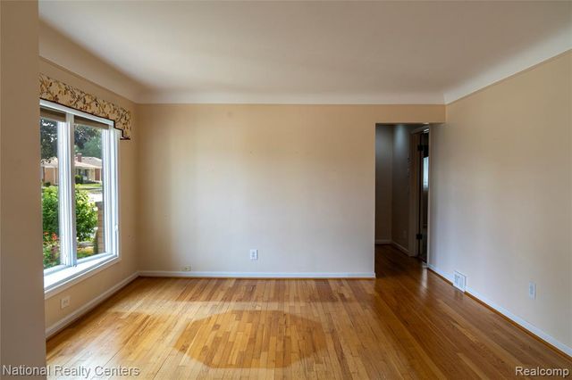 22635 Lincoln Street, Saint Clair Shores, MI 48082