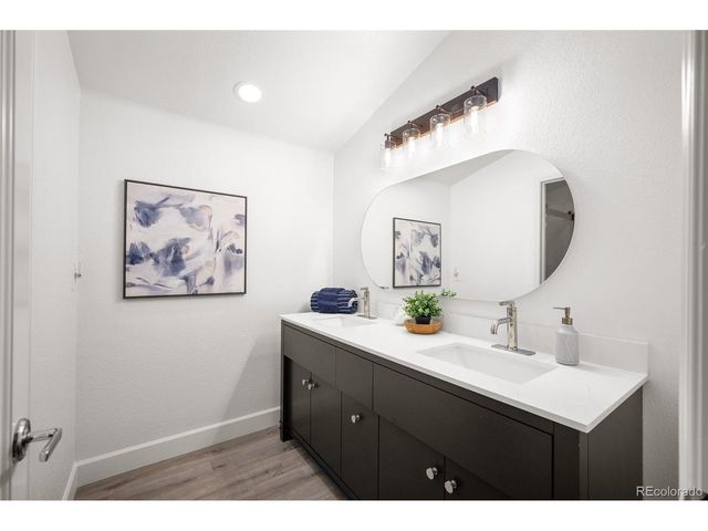 559 Jackson St, Denver, CO 80206