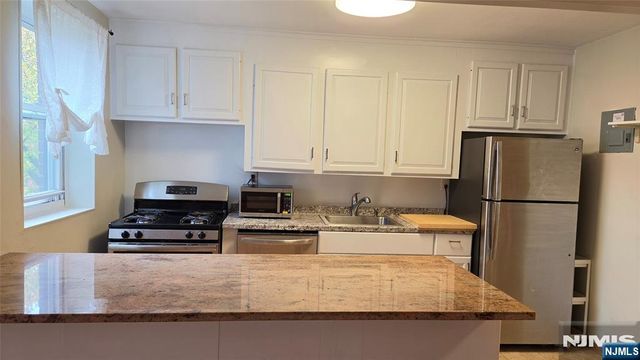 2345 Linwood Avenue 6A, Fort Lee, NJ 07024