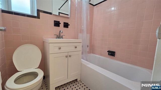 2345 Linwood Avenue 6A, Fort Lee, NJ 07024