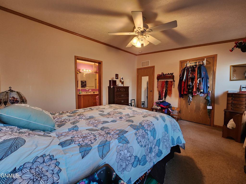 125 Maryland Street, Bismarck, ND 58504 photo 12