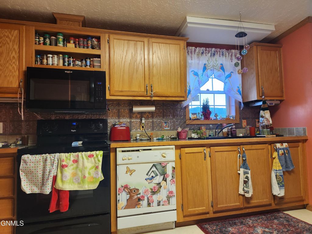 125 Maryland Street, Bismarck, ND 58504 photo 15