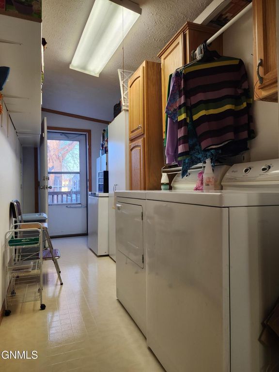 125 Maryland Street, Bismarck, ND 58504 photo 27