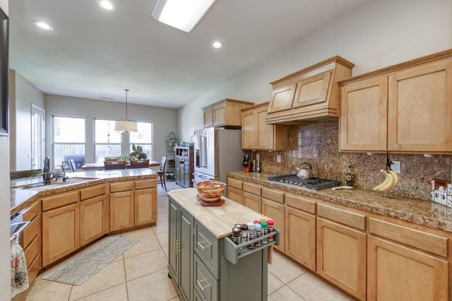 6611 W Morris Avenue, Fresno, CA 93723
