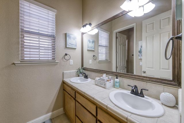 6611 W Morris Avenue, Fresno, CA 93723