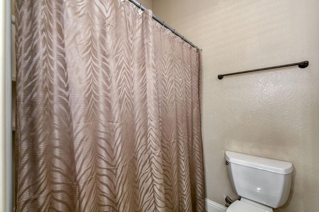 6611 W Morris Avenue, Fresno, CA 93723