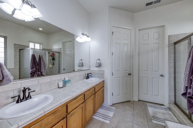 6611 W Morris Avenue, Fresno, CA 93723