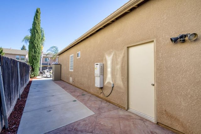 6611 W Morris Avenue, Fresno, CA 93723