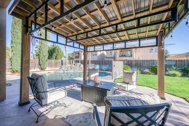 6611 W Morris Avenue, Fresno, CA 93723