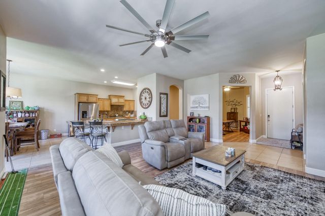 6611 W Morris Avenue, Fresno, CA 93723