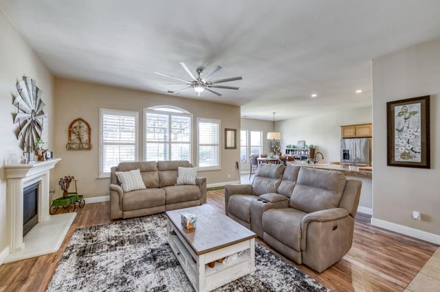 6611 W Morris Avenue, Fresno, CA 93723
