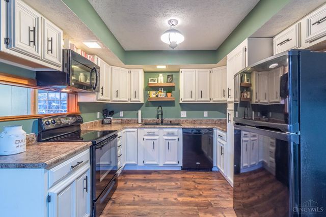 175 Paula Drive, West Union, OH 45693