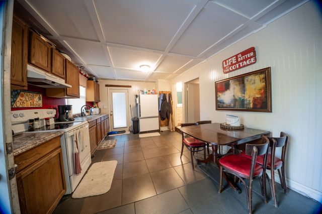 24150 County Road 255, Pittsburg, MO 65724