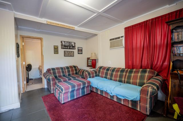 24150 County Road 255, Pittsburg, MO 65724