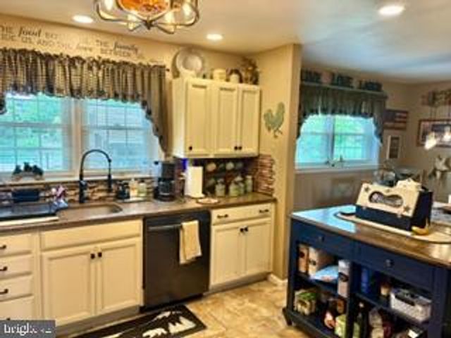 1306 WHITFIELD BLVD, Reading, PA 19609